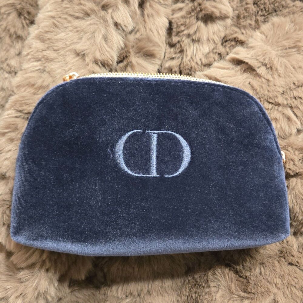 Dior Beauty CD Logo Navy Blue Velvet Clutch Pouch FN1488-379 NWOT